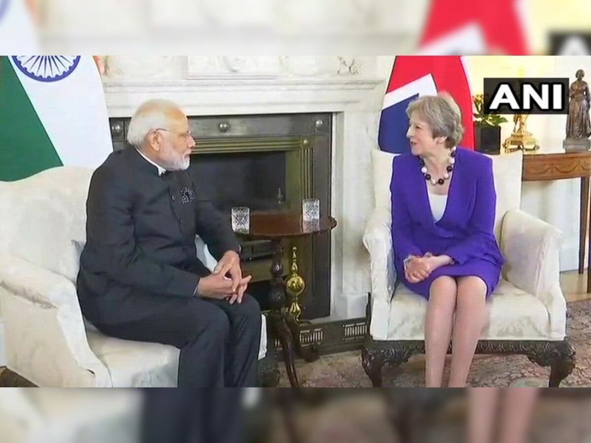  प्रधानमंत्री नरेंद्र मोदी और ब्रिटिश प्रधानमंत्री टेरीजा मे के बीच सार्थक चर्चा . (फोटो साभार : ANI)