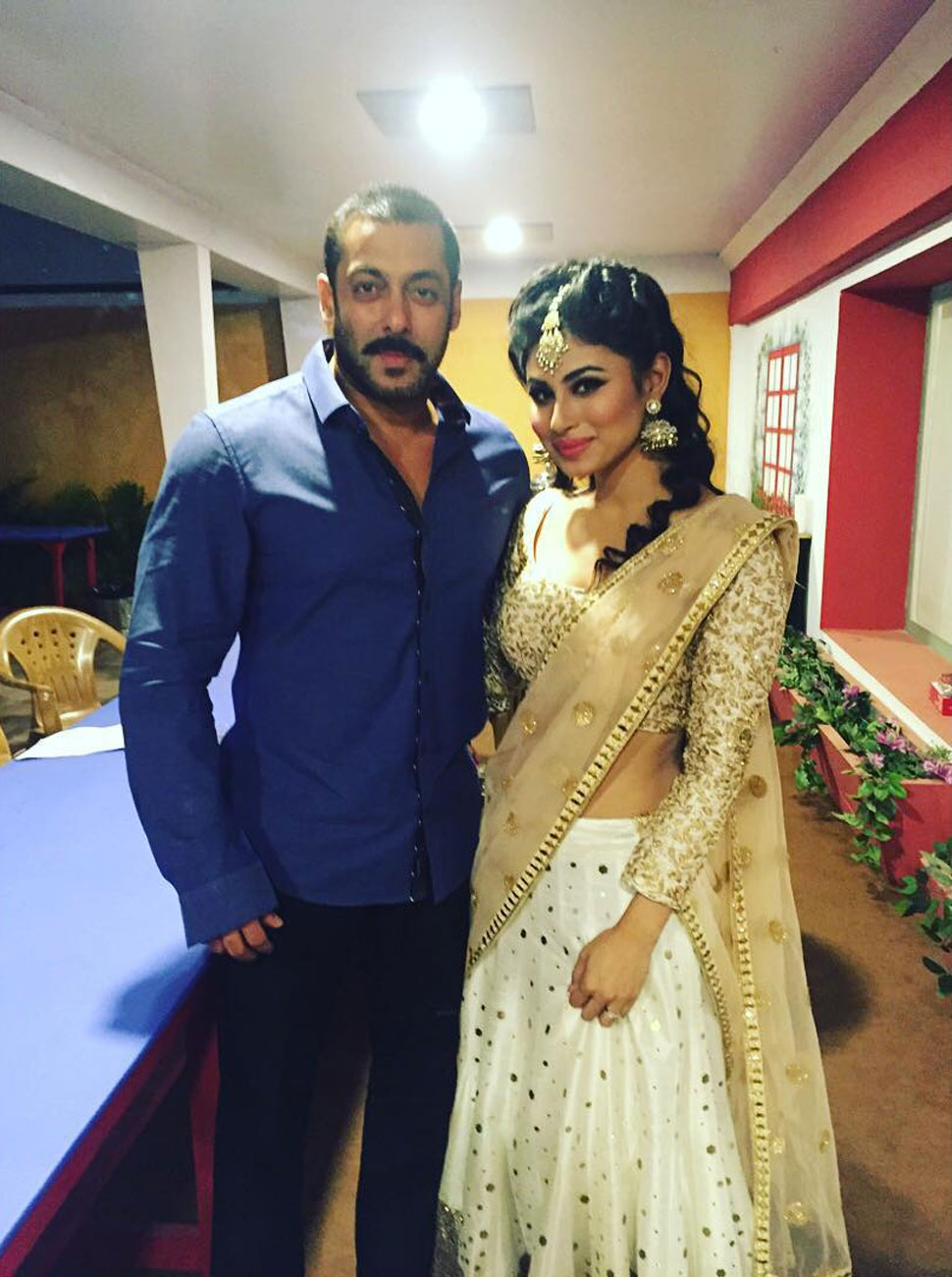 Salman Khan, Mouni Roy Salman Khan, Mouni Roy