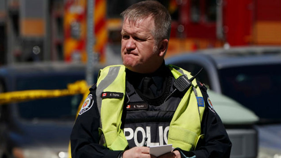 In Toronto, the truck crushes passenger, 10 people die, more than 15 injured In Toronto, the truck crushes passenger, 10 people die, more than 15 injured