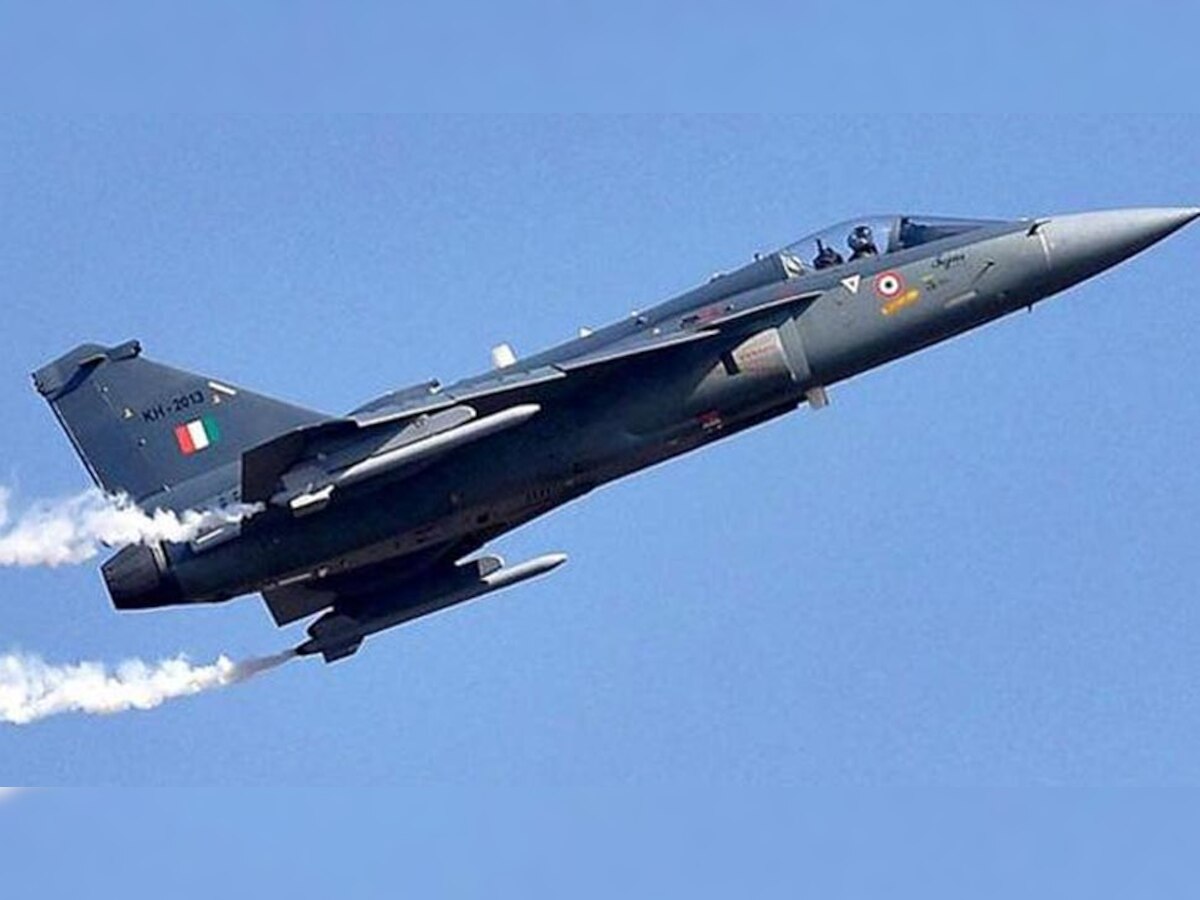 तेजस को जुलाई, 2016 में भारतीय वायुसेना में शामिल किया गया.