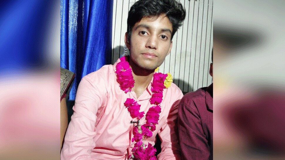 यूपी बोर्ड के नतीजे घोषित, टॉपरों के बारे में यहां जानें UP board declared 10th and 12th class result, here all toppers