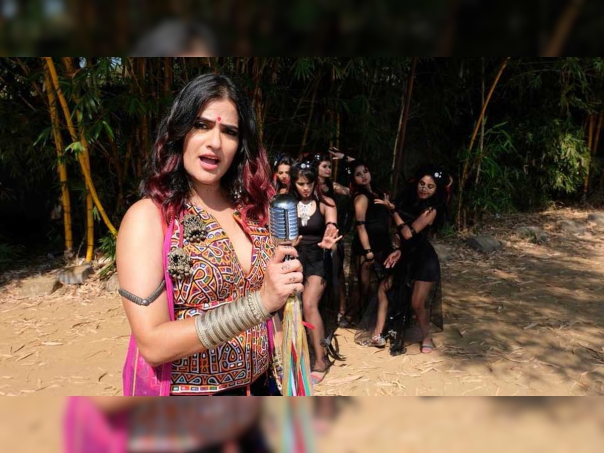 Singer Sona Mohapatra Tweets To Mumbai Police About ‘threat By Sufi Foundation सोना मोहपात्रा
