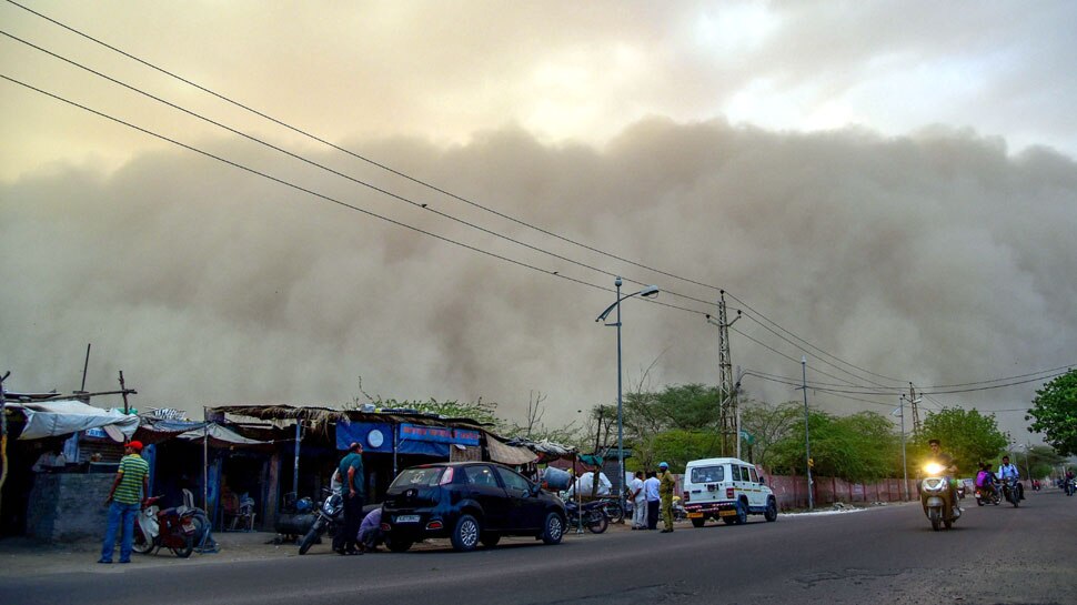 Dust storm news in hindi Live Updates Dust storm hits Delhi, NCR