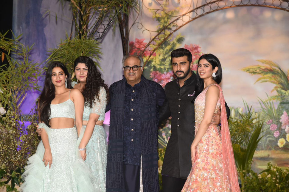 Sonam Kapoor Reception, Jhanvi Kapoor, Arjun Kapoor, Khushi Kapoor, Anshula Kapoor, Boney kapoor Sonam Kapoor Reception, Jhanvi Kapoor, Arjun Kapoor, Khushi Kapoor, Anshula Kapoor, Boney kapoor