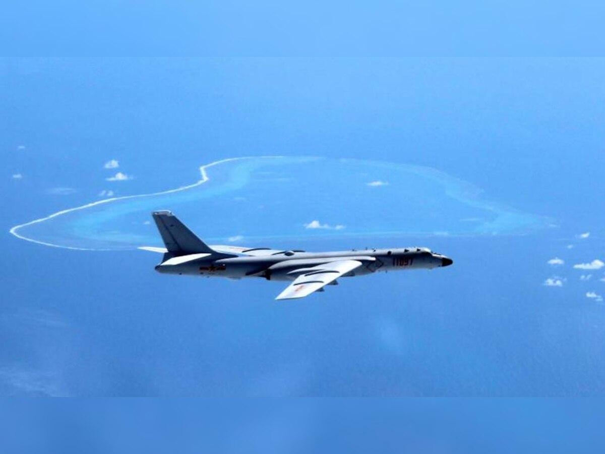 दक्षिण चीन सागर के ऊपर चीन के एच-6 बमवर्षक विमान. (AP File Pic)