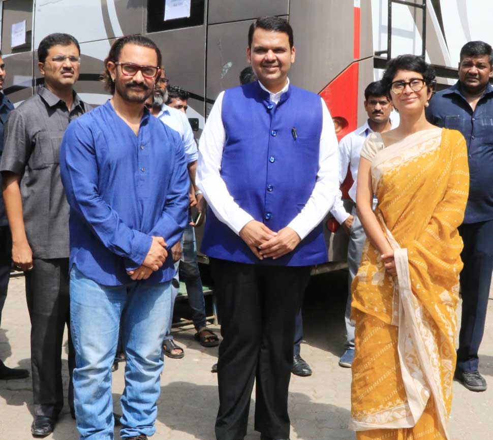PICS: Aamir Khan spotted with son Junaid and daughter Ira along with Kiran Rao PICS: Aamir Khan spotted with son Junaid and daughter Ira along with Kiran Rao