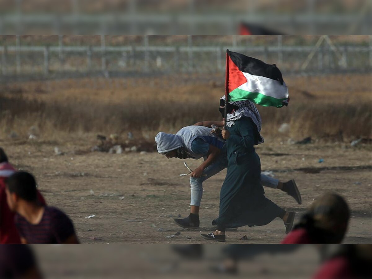 इजराइल ने पिछले 24 घंटों में गाजा पट्टी में 60 से ज्यादा ठिकानों को निशाना बनाया है.(फोटो-Reuters)