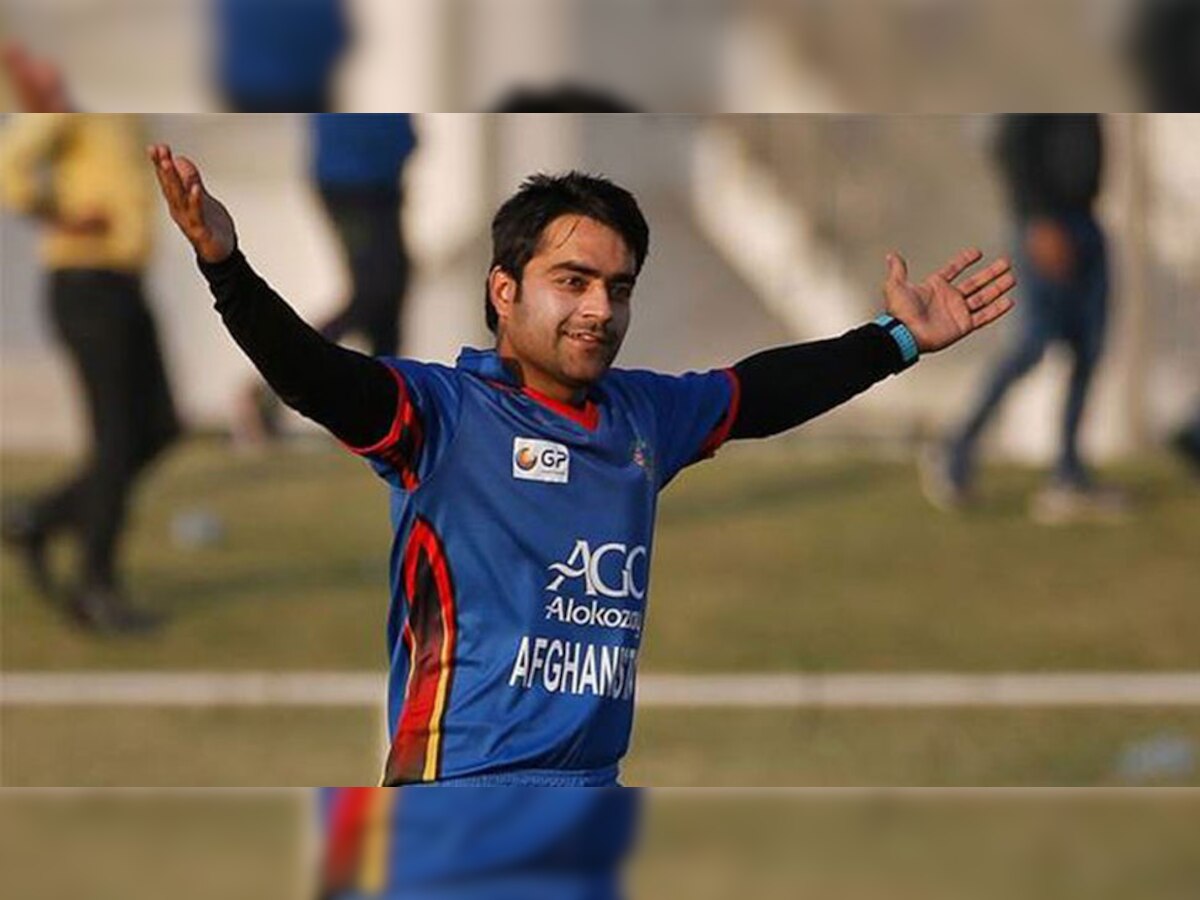 राशिद खान  टी20 अंतरराष्ट्रीय क्रिकेट में सबसे तेजी से 50 विकेट लेने वाले सबसे युवा खिलाड़ी बन गए हैं. (फाइल फोटो)