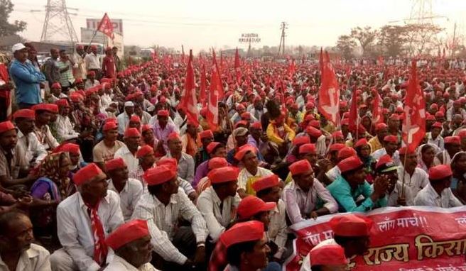 मप्र: किसान आंदोलन के पांचवें दिन दिखा मिला-जुला असर, गांधीवादी तरीके से हो रहा विरोध | fifth day of kisan andolan farmers are protesting Silent Mandsaur Madhya Pradesh
