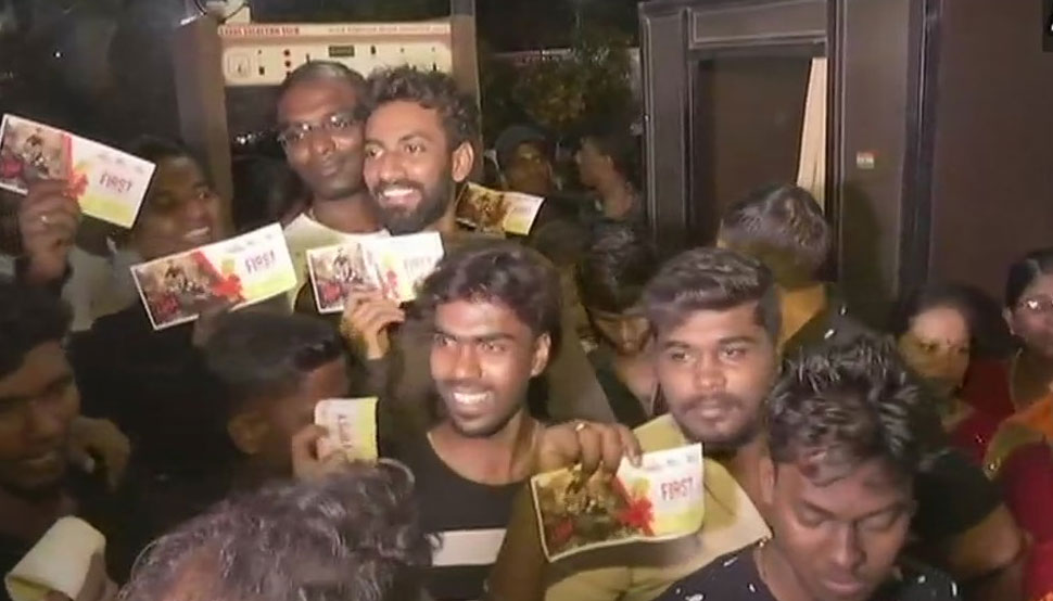Kaala first show housefull Kaala first show housefull
