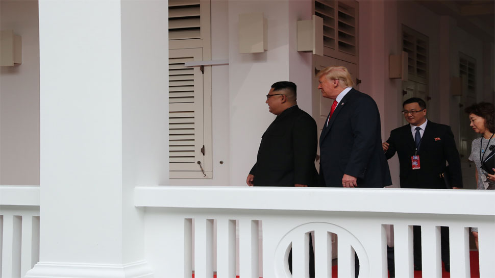Donald Trump and Kim Jong Un meeting Donald Trump and Kim Jong Un meeting