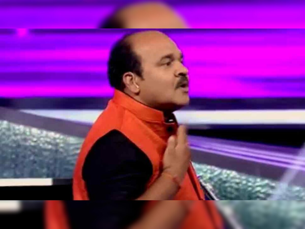VIDEO: सलमान खान के शो पर पहुंचे डांसिंग अंकल डब्बू, डांस करते हुए किया Flying Kiss