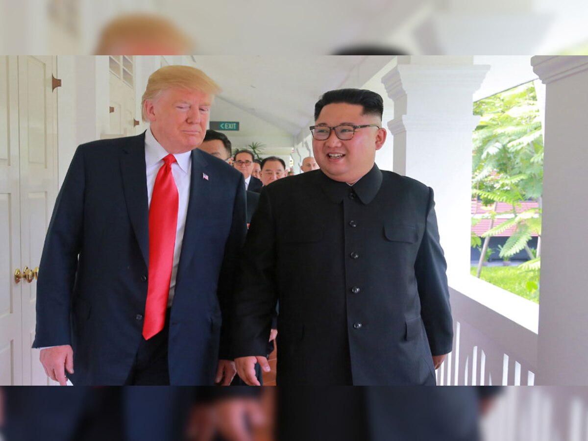 डोनाल्ड ट्रंप और किम जोंग ने 12 जून को सिंगापुर में मुलाकात की है. (फोटो साभार : Reuters)