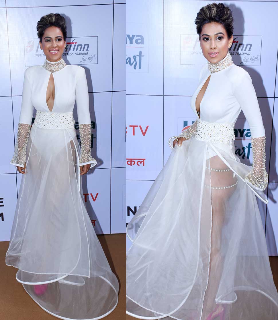 Gold Awards 2018: Jennifer Winget, Karan Patel, Karishma Tanna on red carpet Gold Awards 2018: Jennifer Winget, Karan Patel, Karishma Tanna on red carpet