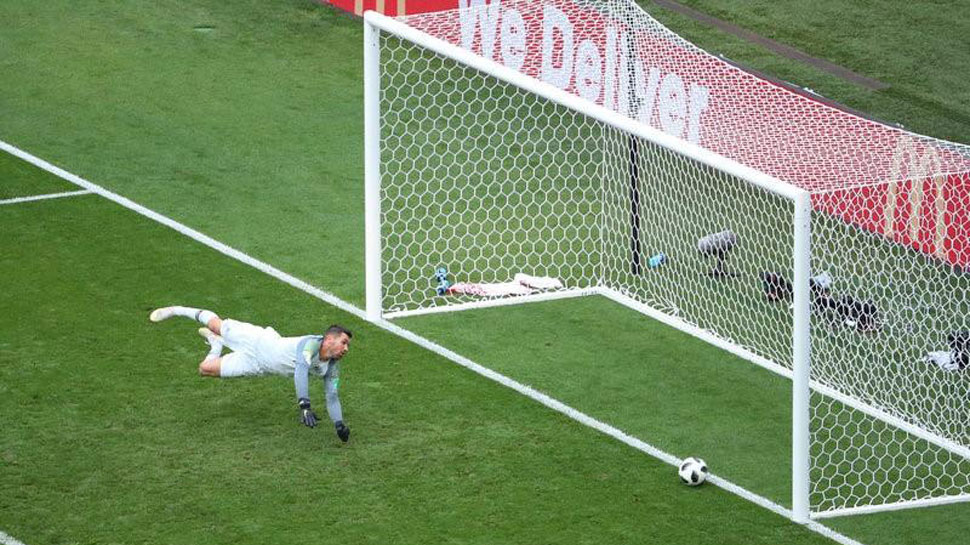 Peru defeat Australia 2-0, both exit FIFA World Cup 2018 | फीफा विश्व