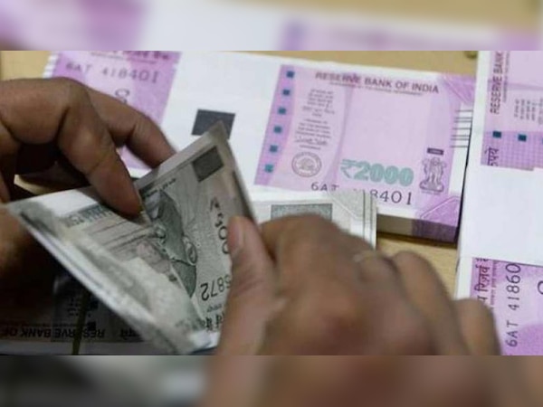 7वां वेतन आयोग: केंद्रीय कर्मचारियों को मिलेगी बढ़ी हुई सैलरी? जानिए कब हो सकता है ऐलान