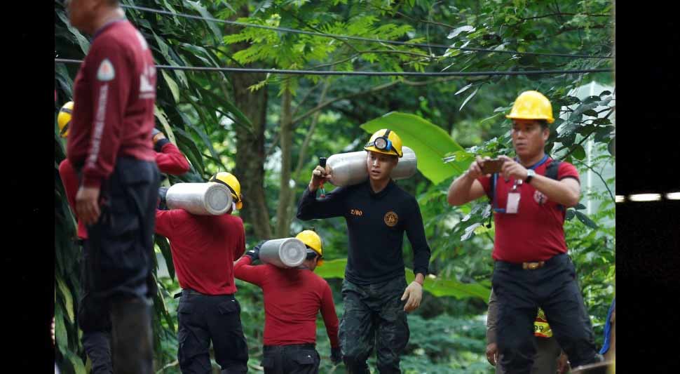 police rescue operation complete in Tham Luang cave police rescue operation complete in Tham Luang cave
