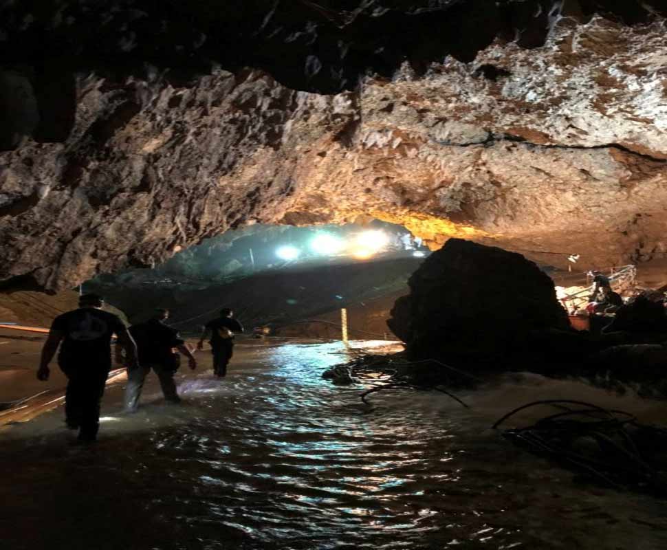 police rescue operation complete in Tham Luang cave police rescue operation complete in Tham Luang cave