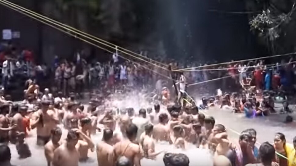 Kakolat water fall is located in nawada district Kakolat water fall is located in nawada district