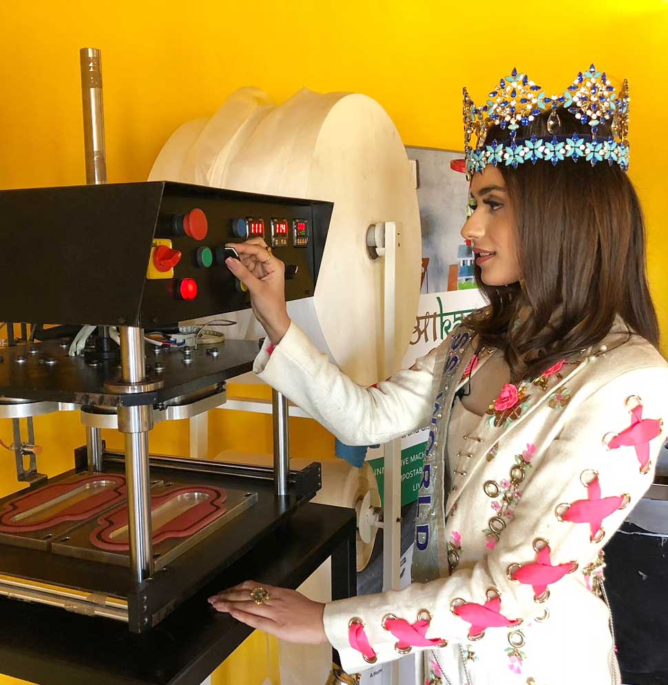 Manushi Chhillar Gives Her Tribute to Nelson Mandela in South Africa by making Manushi Chhillar Gives Her Tribute to Nelson Mandela in South Africa by making