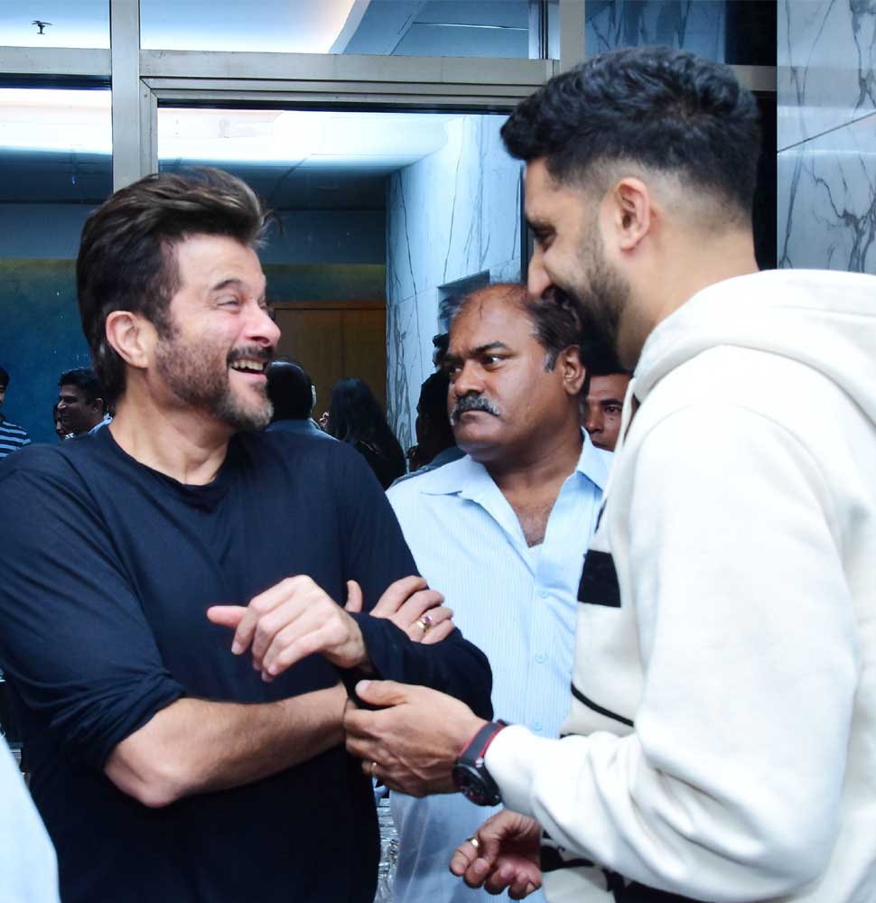 Fanney Khan Special Screening: Aishwarya Rai Bachchan gave Madhuri warm hug Fanney Khan Special Screening: Aishwarya Rai Bachchan gave Madhuri warm hug