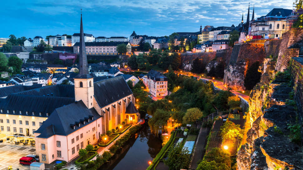Here is the list of top 10 rich countries of world Here is the list of top 10 rich countries of world