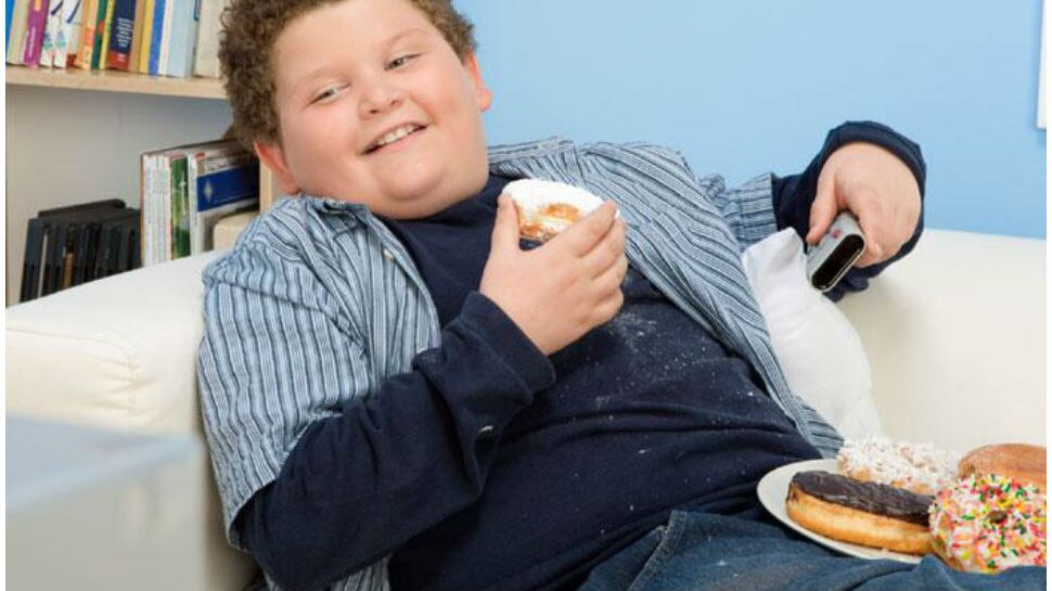 Teach table manners to your kids important tips Teach table manners to your kids important tips