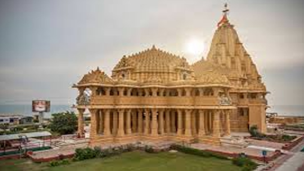 photos-gajnavi-had-attacked-17-times-somnath-temple-yet-stands-as-the