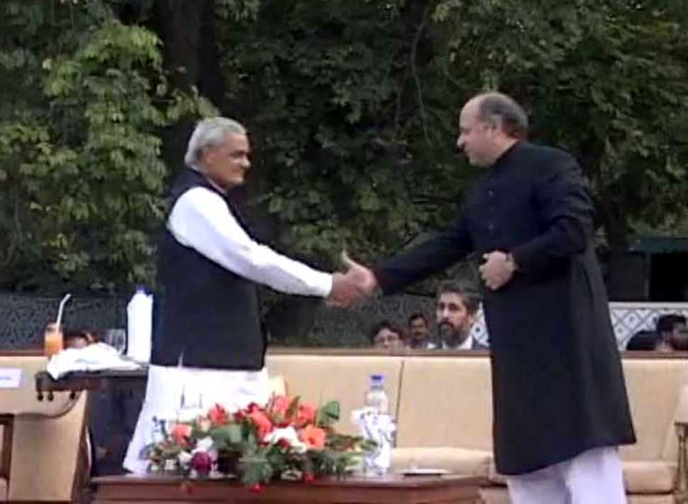 शरीफ को लगा था धक्का When Dilip Kumar shout at Pakistan PM for Atal Bihari Vajpayee about Kargil war