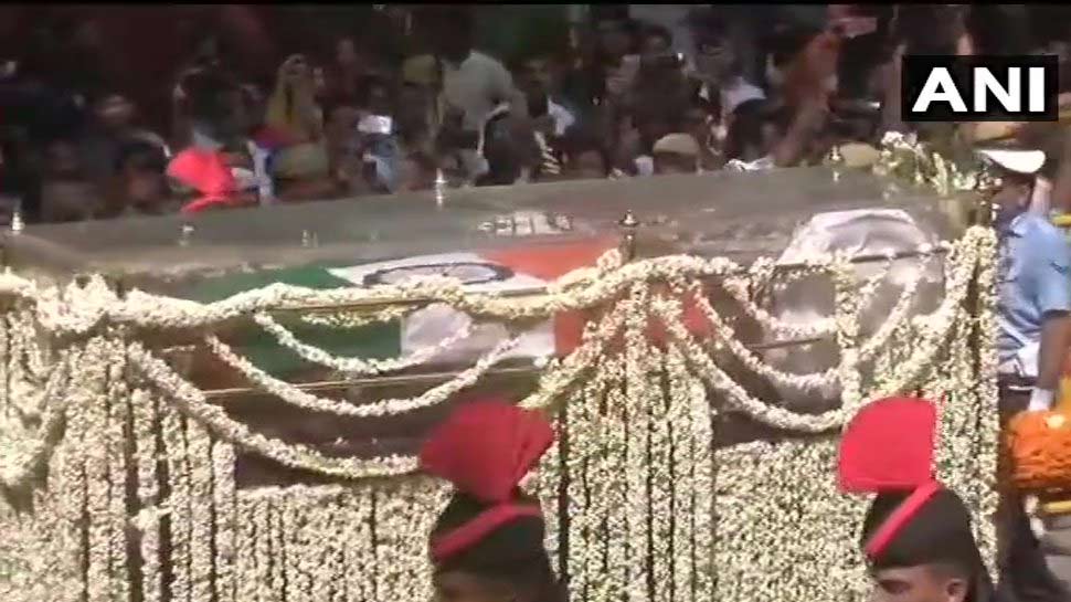 पूरे देश के लोग अटल जी के निधन पर रो पड़े Atal Bihari Vajpayee dies at 93