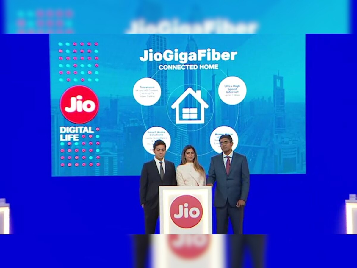 Jio GigaFiber का जबरदस्त ऑफर, 3 महीने तक फ्री होगी सर्विस, मिलेगा 1.1TB डाटा