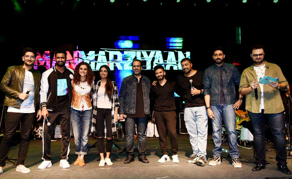 अनुराग और अमित की म्यूजिकल जुगलबंदी Manmarziyaan Concert: Vicky Kaushal and Taapsee Pannu bring energy with their dance moves