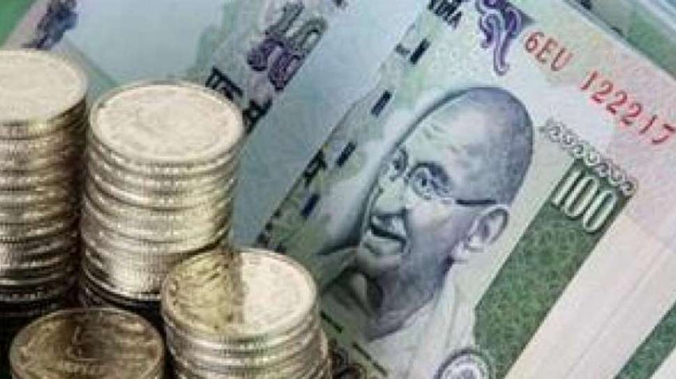 कर्ज की ऊंची लागत, कमजोर रुपये से भारतीय उद्योग जगत प्रभावित