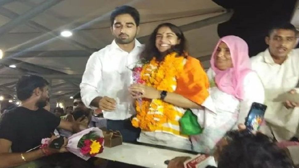 सोमवीर राठी भी पहलवान हैं Vinesh Phogat Engagement