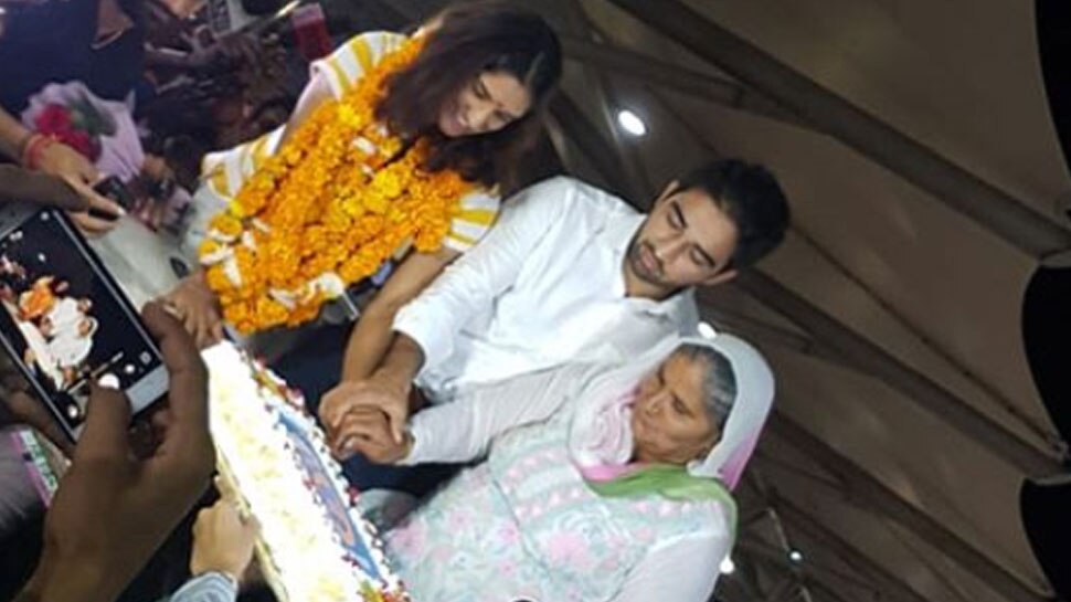 विनेश फोगाट ने जकार्ता में रचा इतिहास Vinesh Phogat Engagement