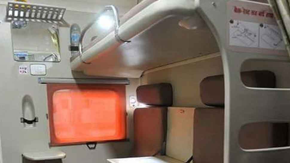 वाटर लेवल इंडिकेटर लगाए गए हैं Indian Railway Smart coache facilities will surprise you prepared by IIT BHU