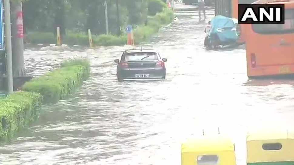 नोएडा-गाजियाबाद में भी तेज बारिश heavy rain in Noida-Ghaziabad too