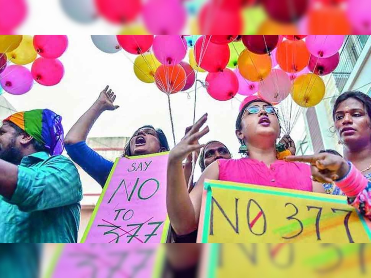 सुप्रीम कोर्ट ने समलैंगिक संबंधों को आपराध मानने वाली धारा 377 को सिरे से खारिज कर दिया है.