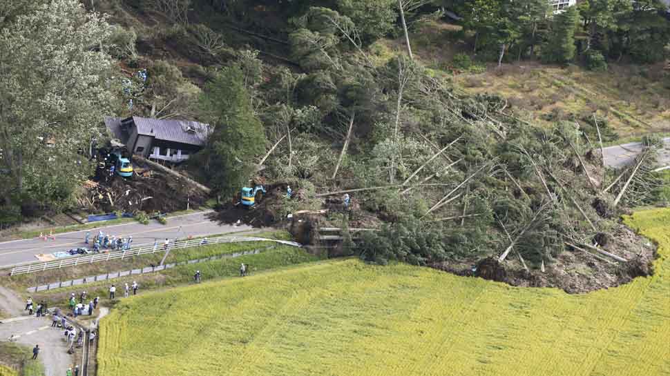 130 लोग हुए घायल 130 people injured