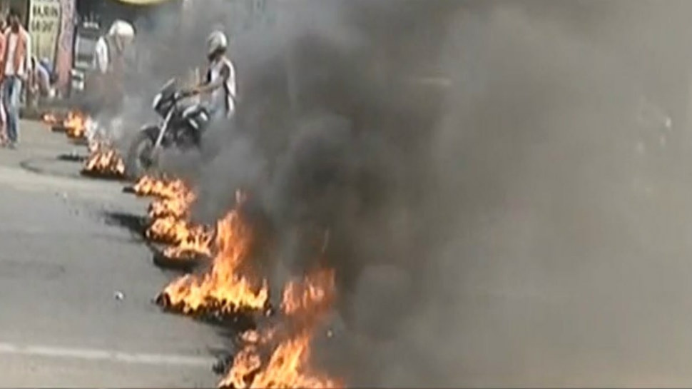 फारबिसगंज: भारत बंद में टायर में आग लगाने के दौरान झुलसे NSUI के प्रदेश महासचिव