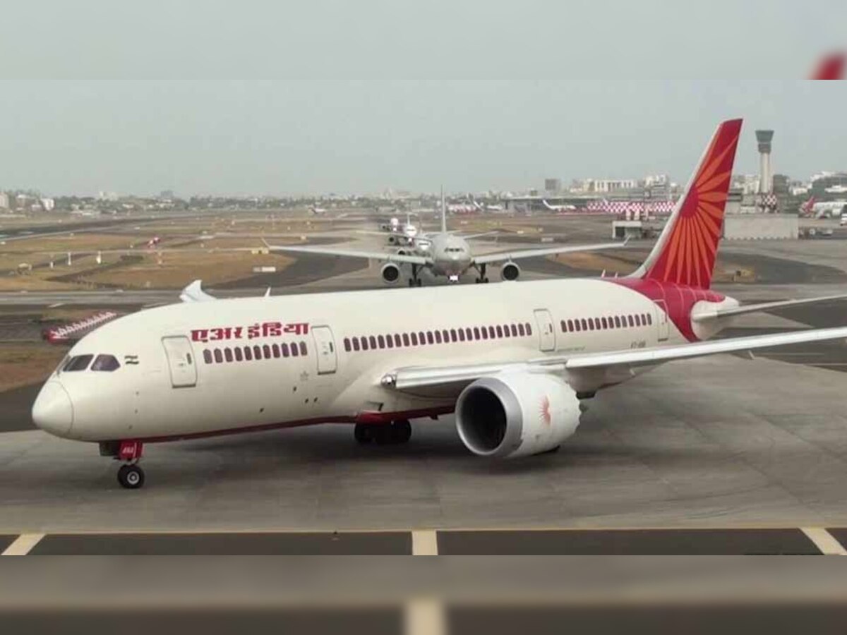एअर इंडिया के बोइंग 787-800 (ड्रीमलाइनर) बेड़े में केवल 27 विमान हैं.