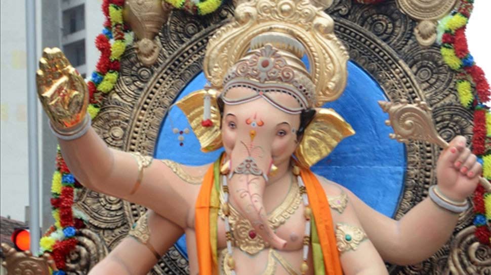 प्रथा चली आ रही है कि चतुर्थी का चांद कलंक लाता है know more about Ganesh Chaturthi Pooja