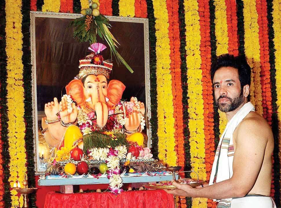तुषार कपूर ने शेयर की फोटो Bollywood Actor Tussar Kapoor