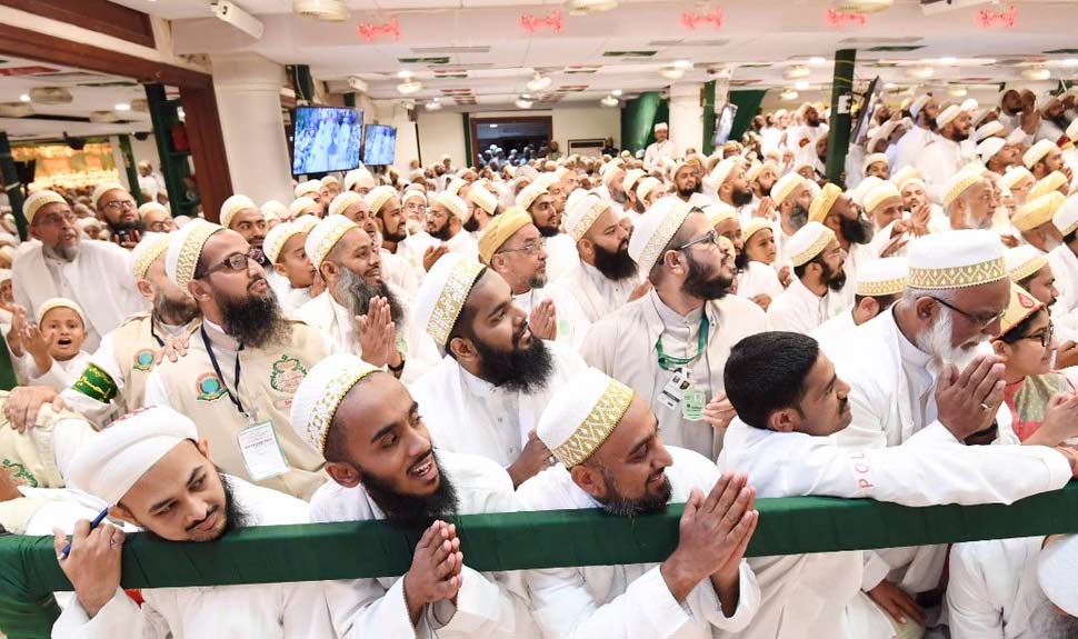 पीएम बोले बोहरा समाज में परिवार का हिस्सा PM Modi at Indore’s Saifee Nagar mosque