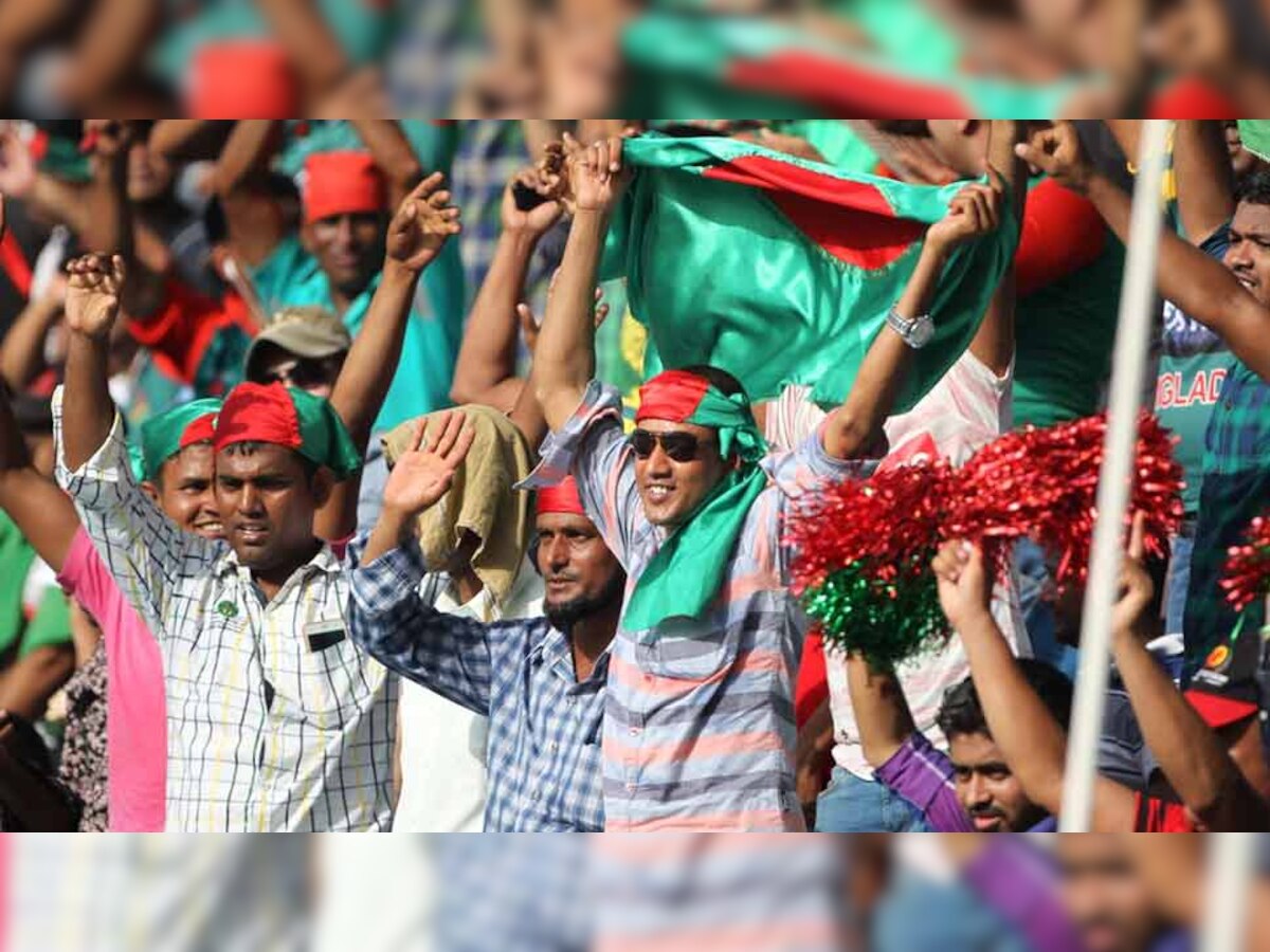 दुबई इंटरनेशनल स्टेडियम में ज्यादातर दर्शक बांग्लादेश के समर्थक थे. (फोटो: IANS) 