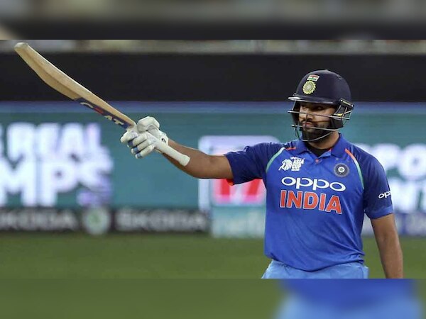 रोहित शर्मा ने मैच का एकमात्र अर्धशतक लगाया. वे 83 रन बनाकर नाबाद रहे. (फोटो: PTI) 