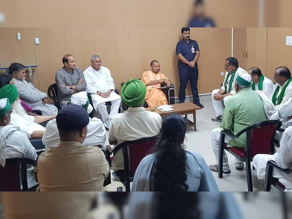  प्रतिनिधिमंडल के लोग प्रधानमंत्री नरेंद्र मोदी से मिलने की मांग पर अड़े रहे जिस पर मुख्यमंत्री ने केंद्रीय मंत्रियों से बातचीत की.  फोटोः फेसबुक- सुरेश राणा