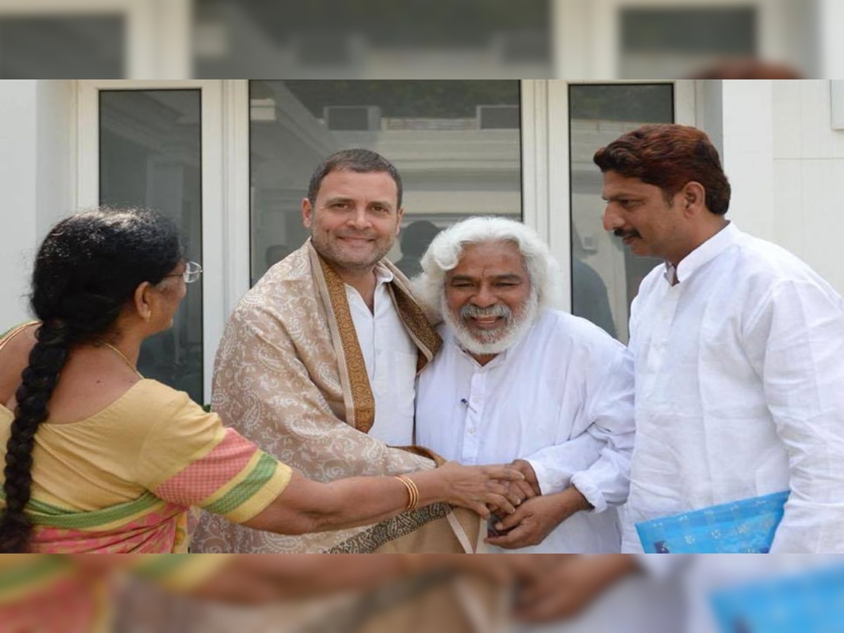 राहुल गांधी ने गदर से अपनी मुलाकात की एक तस्वीर भी शेयर की है. (फोटो साभार @rahulgandhi)