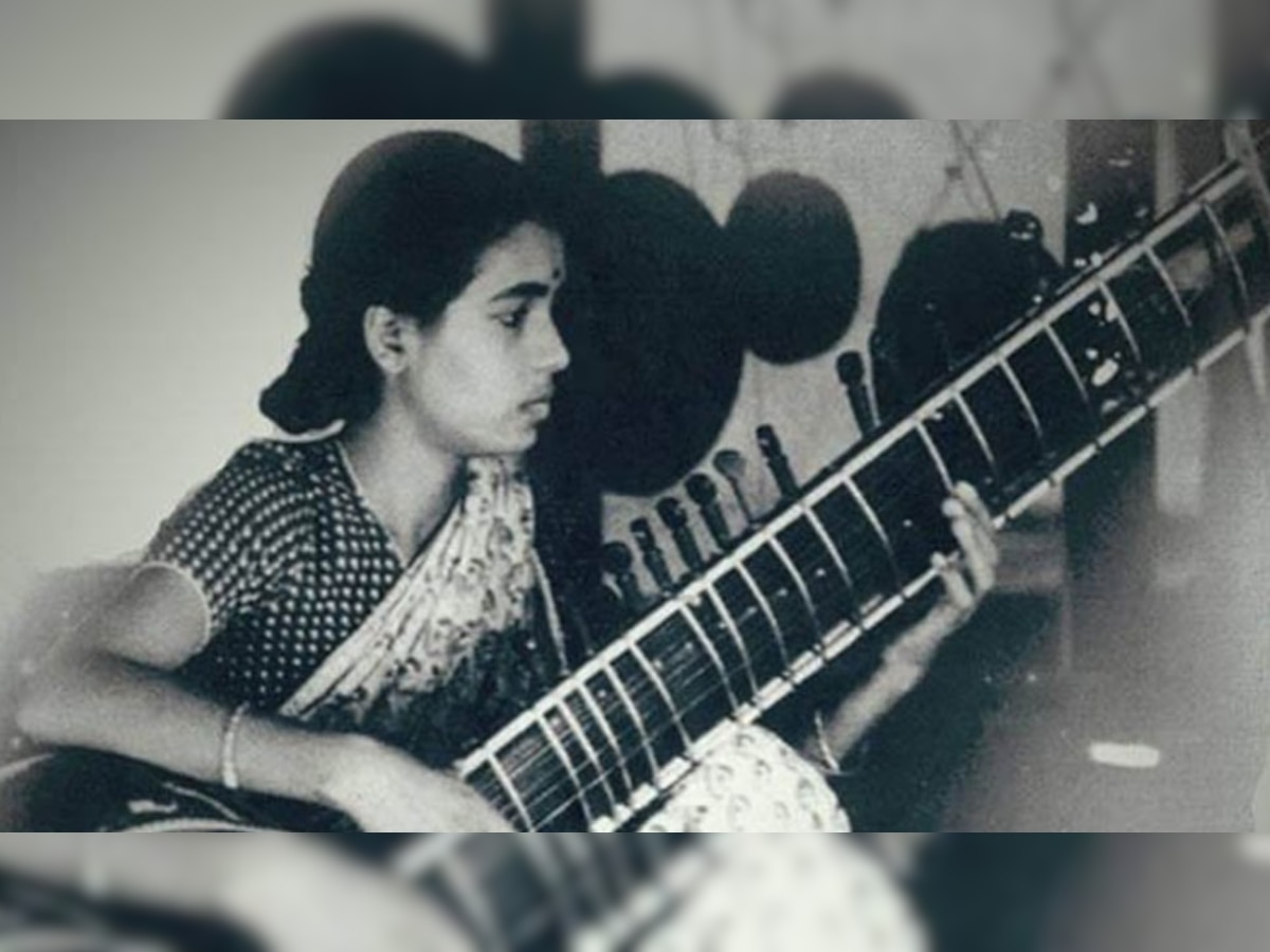 कम उम्र में ही शुरु की संगीत की शिक्षा, फोटो साभार: ट्विटर @Joy Bhattacharjya