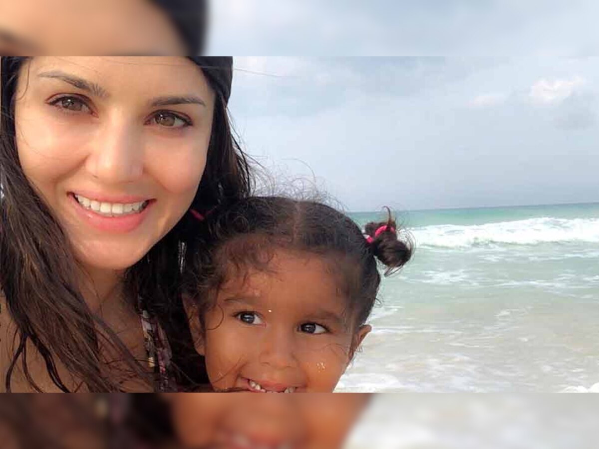 सनी लियोनी ने बेटी निशा के साथ सेल्फी ली और उसे शेयर किया है. (Photo; Instagram)